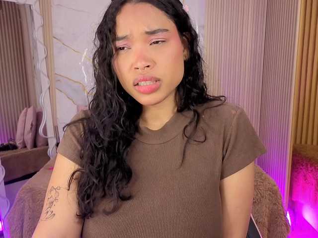 penelope-tay's BongaCams show and profile