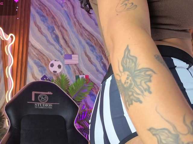 penelope-tay live cam on BongaCams