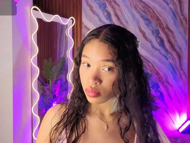 penelope-tay live cam on BongaCams
