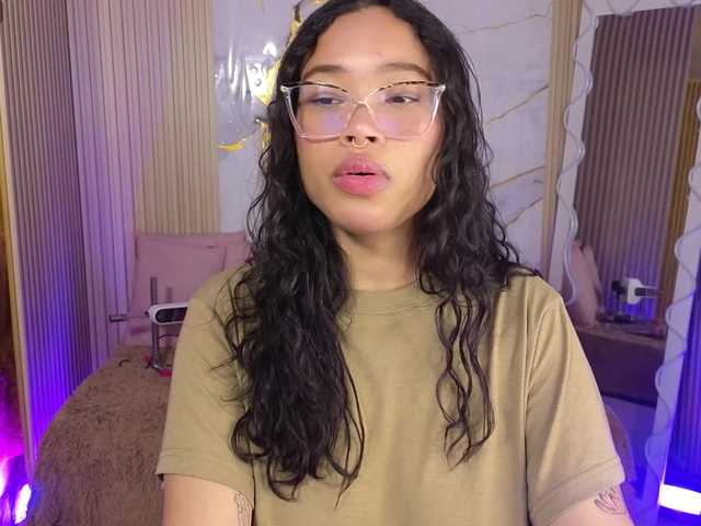 penelope-tay's BongaCams show and profile