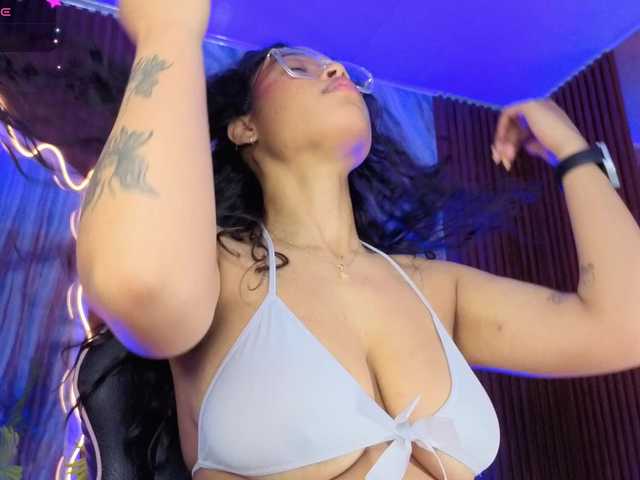 penelope-tay live cam on BongaCams