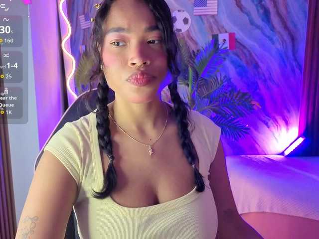 penelope-tay live cam on BongaCams