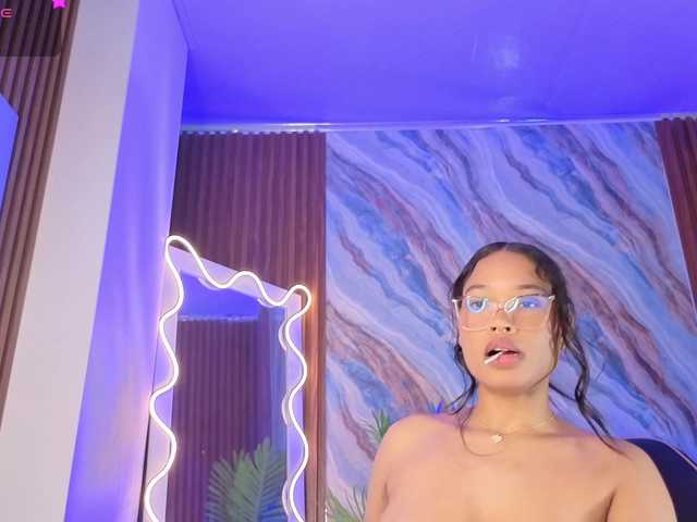 penelope-tay webcam