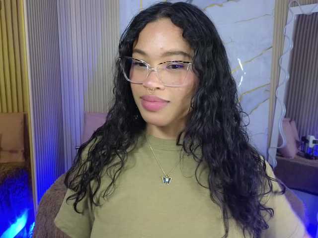 penelope-tay's BongaCams show and profile