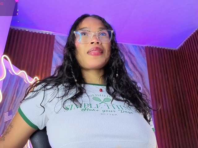 penelope-tay live cam on BongaCams