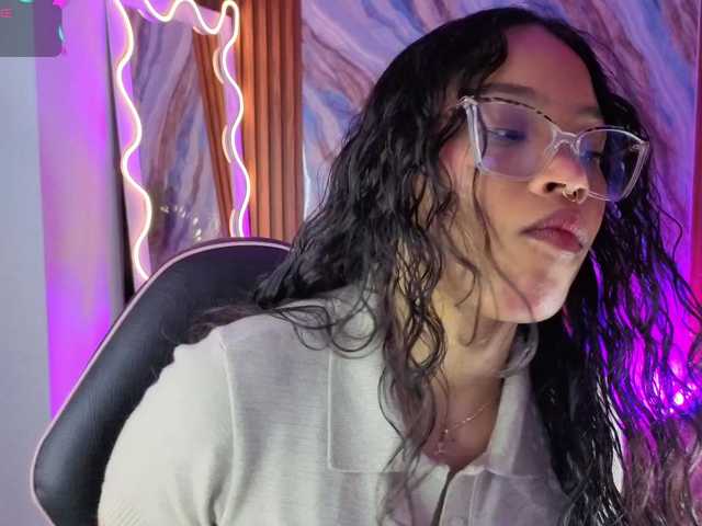 penelope-tay live cam on BongaCams