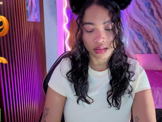 penelope-tay live cam on BongaCams
