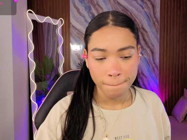 penelope-tay live cam