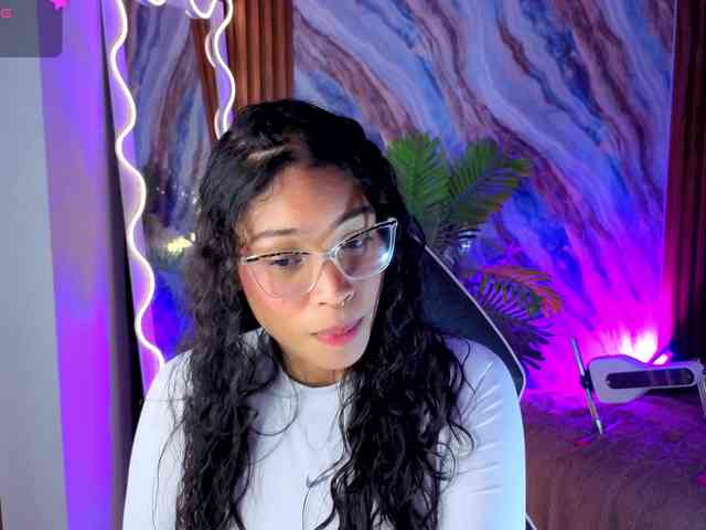 penelope-tay webcam