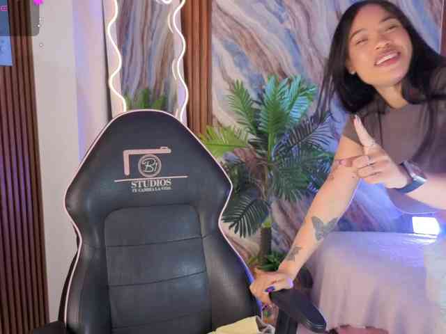 penelope-tay webcam