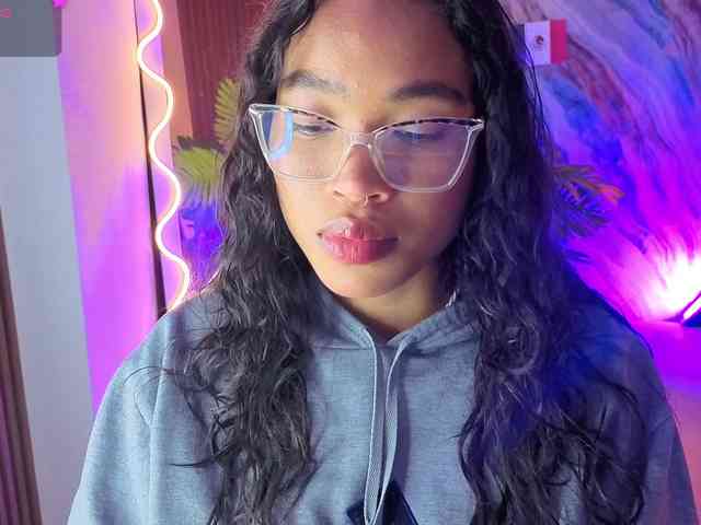 penelope-tay webcam