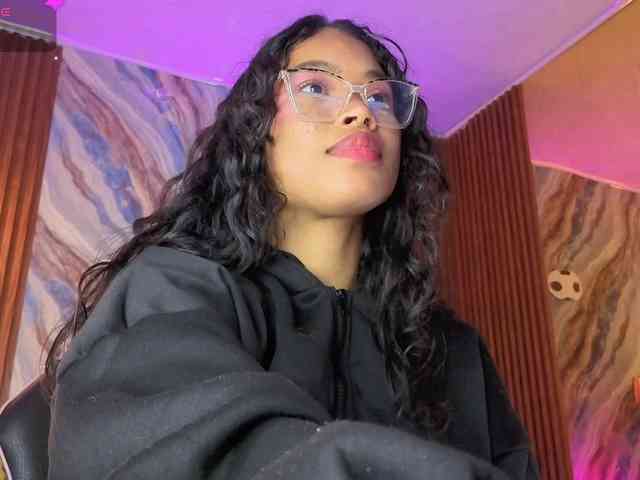 penelope-tay webcam