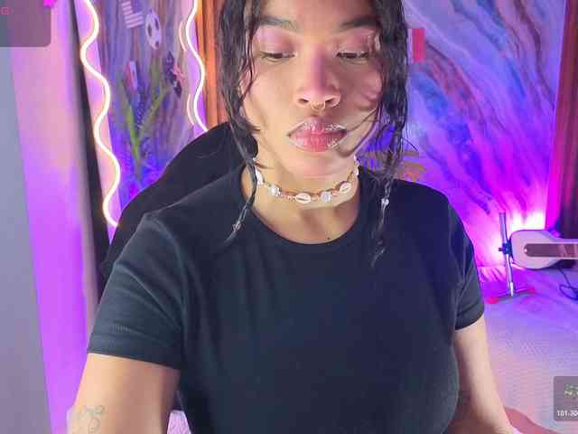 penelope-tay webcam