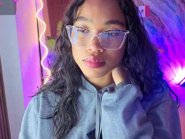 penelope-tay webcam