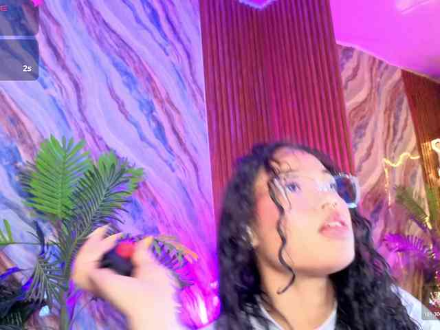 penelope-tay webcam