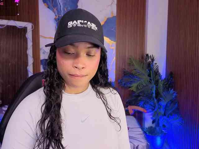 penelope-tay webcam
