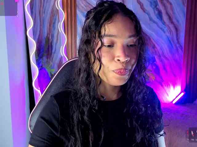 penelope-tay webcam