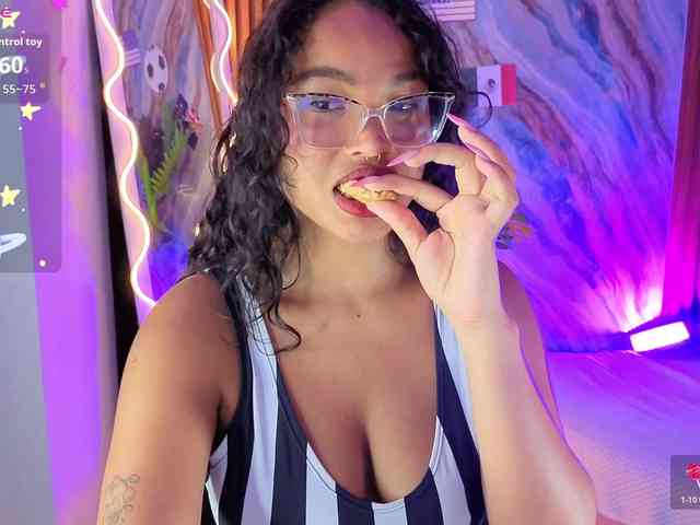 penelope-tay webcam