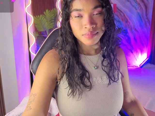 penelope-tay webcam