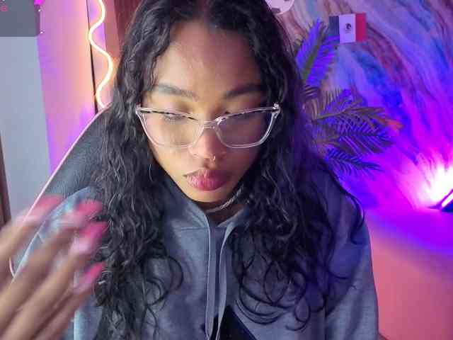 penelope-tay webcam