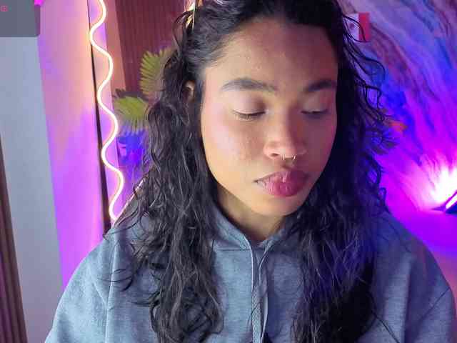penelope-tay webcam