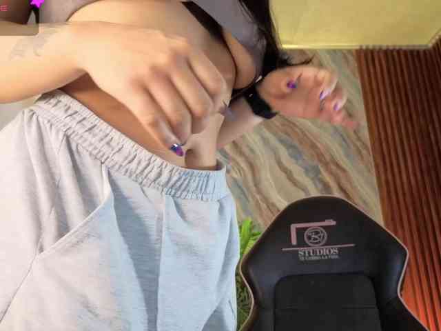 penelope-tay webcam