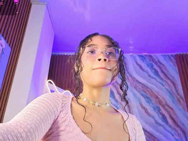 penelope-tay webcam