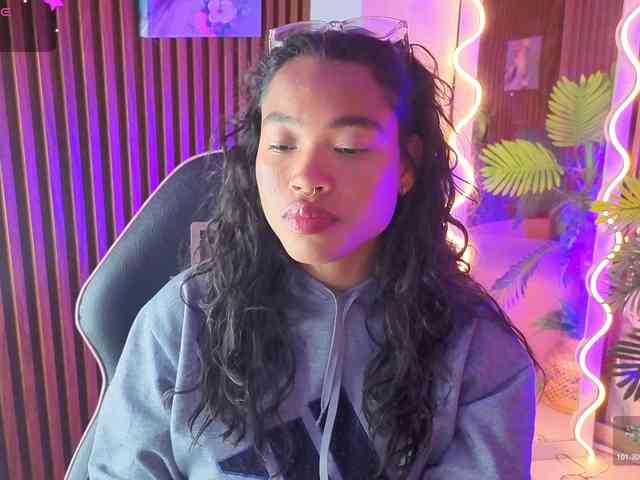 penelope-tay webcam