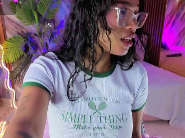 penelope-tay webcam