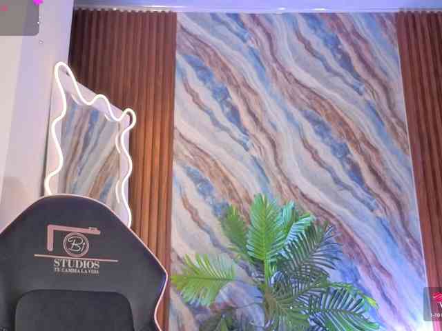 penelope-tay Live Webcam on BongaCams