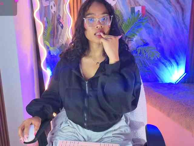 penelope-tay webcam
