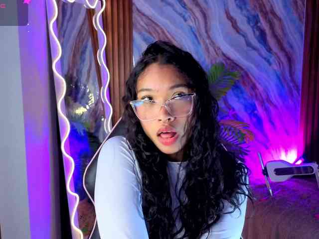 penelope-tay webcam