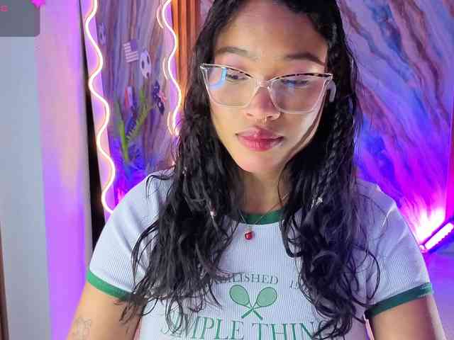 penelope-tay webcam