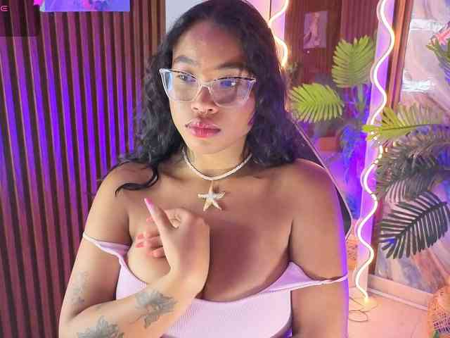 penelope-tay webcam