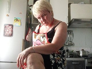HelenaGloss