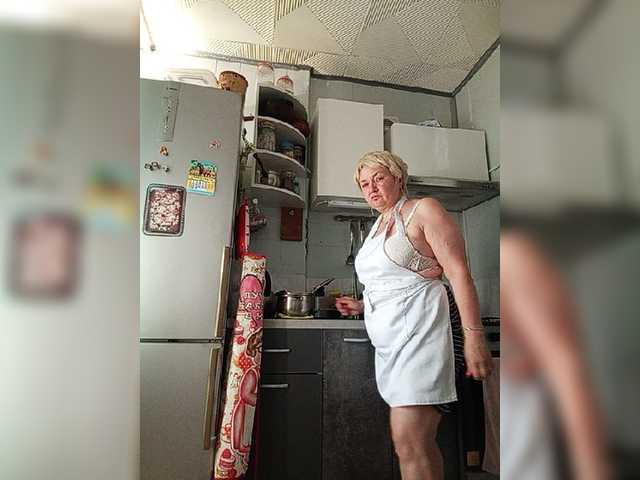 HelenaGloss