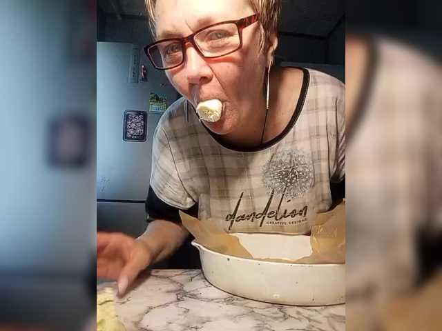 HelenaGloss