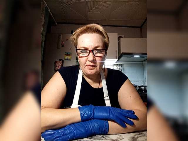 HelenaGloss's BongaCams show and profile