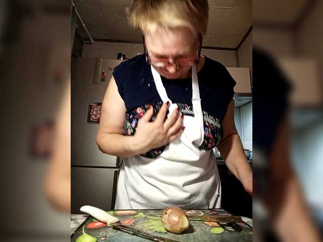 HelenaGloss's BongaCams show and profile