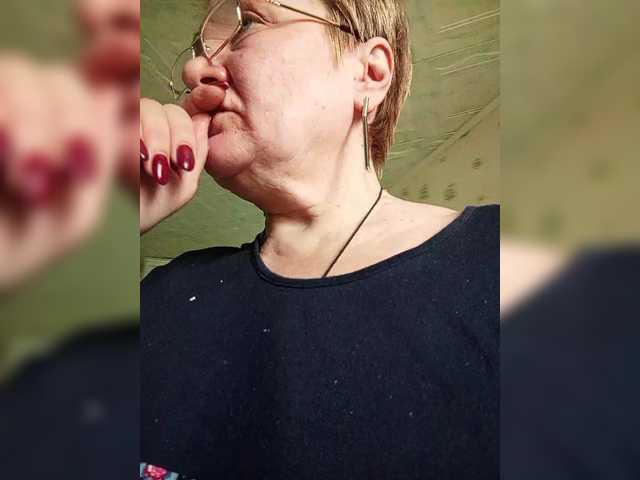 HelenaGloss's BongaCams show and profile