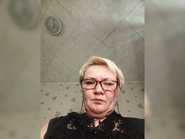 HelenaGloss live cam on BongaCams