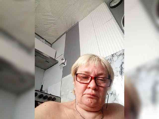HelenaGloss