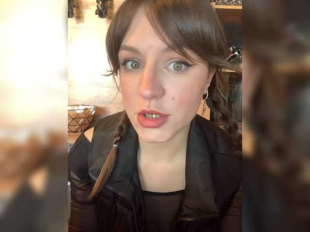 Tvoya-Bipka's BongaCams show and profile