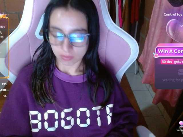 Maggie-Fox live cam on BongaCams