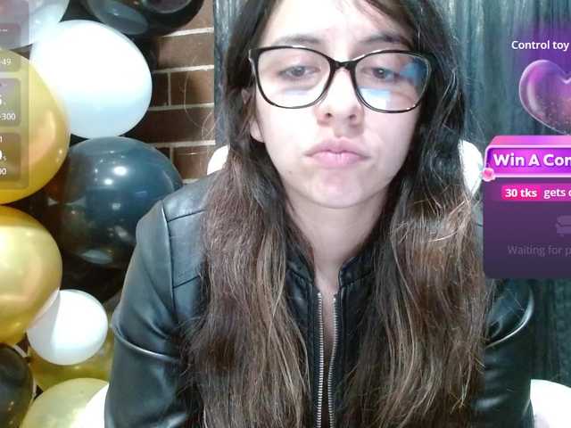 Maggie-Fox's BongaCams show and profile