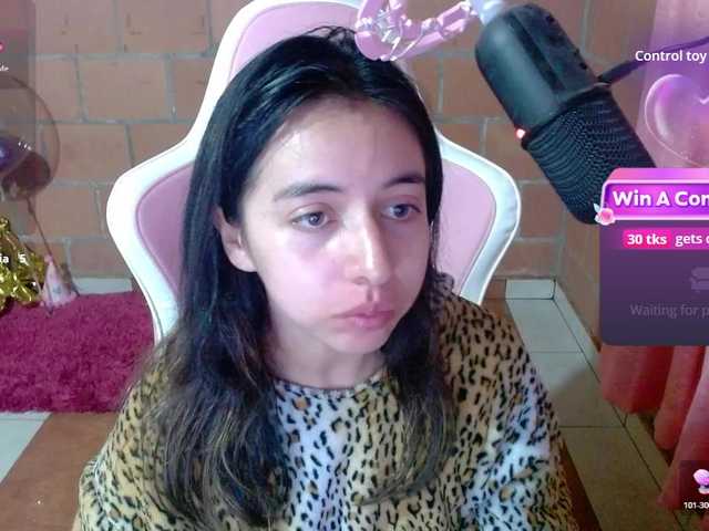 Maggie-Fox live cam on BongaCams