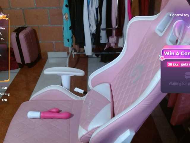 Maggie-Fox live cam on BongaCams