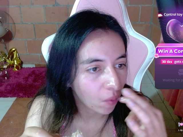 Maggie-Fox live cam on BongaCams