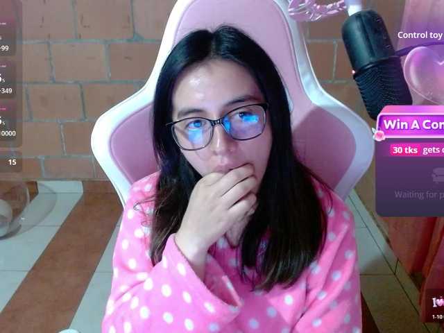 Maggie-Fox live webcam show