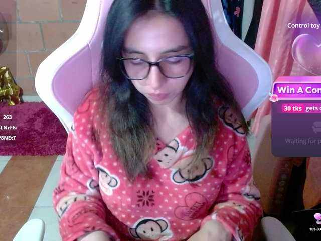 Maggie-Fox live cam on BongaCams